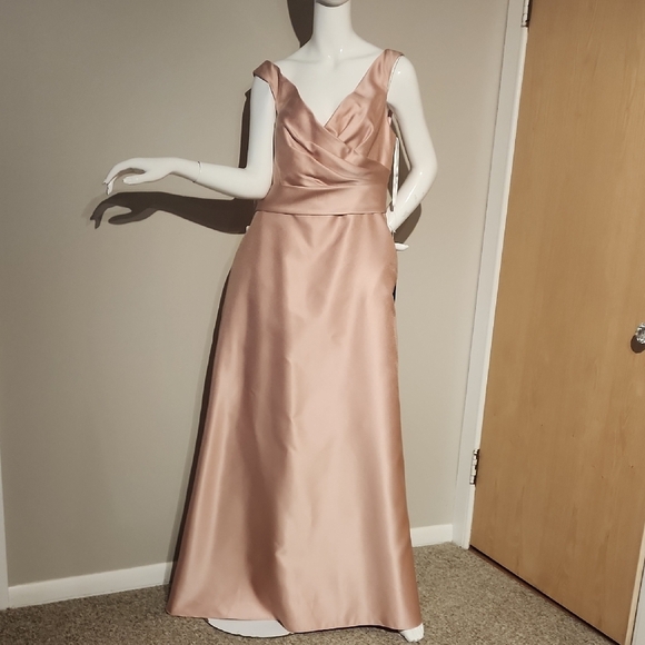 Alfred Sund Elegant Pink Evening Gown - Picture 1 of 12